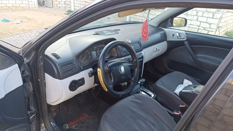 skoda-aoktafya-2009-a4-big-0
