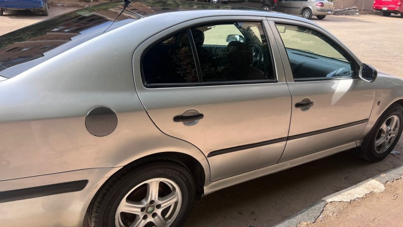skoda-aoktafya-2006-a4-big-8