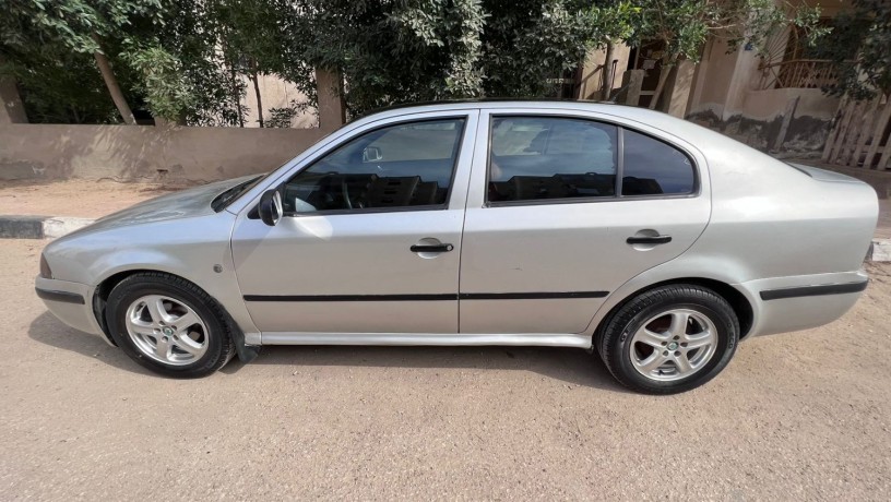 skoda-aoktafya-2006-a4-big-5