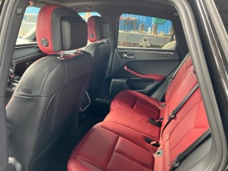 Porshe macan 2023