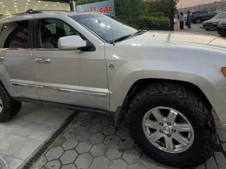 جيب جراند شروكي 2010