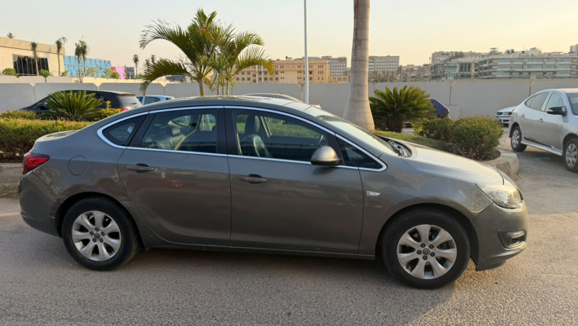 opel-astra-2021-big-2